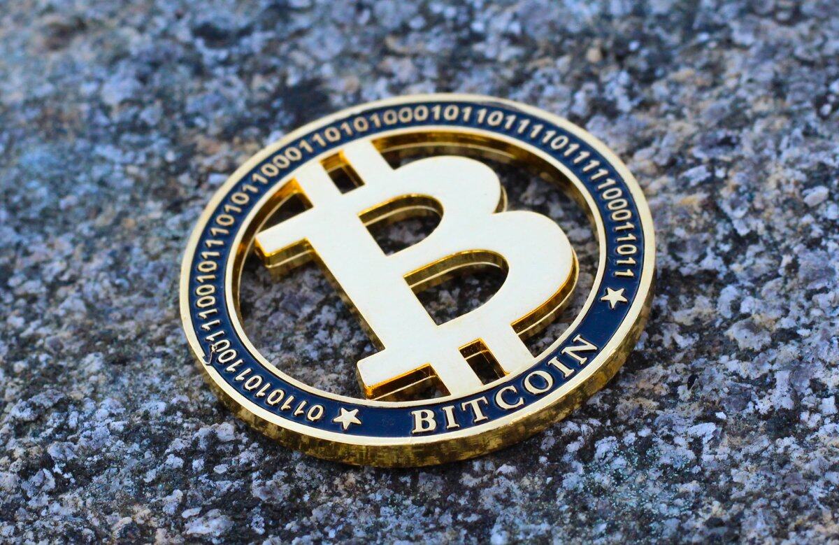 比特币最新价格今日行情_8月9日比特币价格走势-第1张图片-芝麻交易所下载